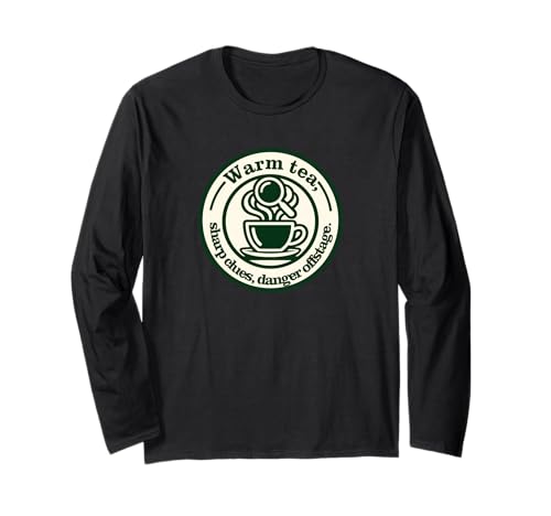 Cozy Mystery Badge Design – Warmer Tee, scharfe Hinweise Langarmshirt