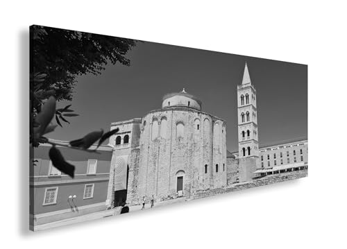 Leinwandbild Romanische Kirche und schlanker Glockenturm vor tiefblauem Himmel Panorama 100x50cm Effekt: Schwarz&Weiß XXL Wandbild auf Keilrahmen/Kunstdruck/Bild Wohnzimmer Dekoration